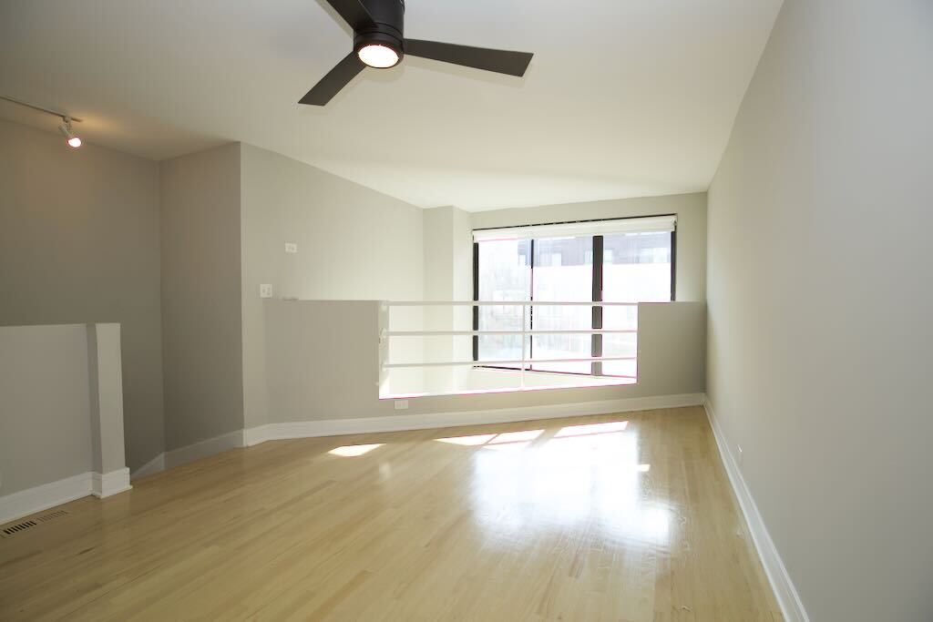 Building Photo - 949 W Grace St