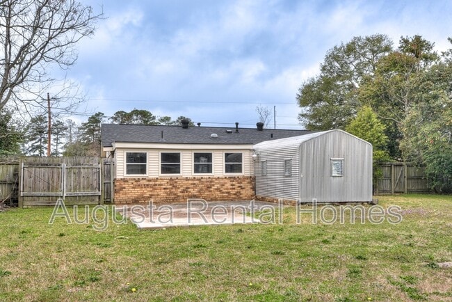 Building Photo - 3330 Young Forest Dr