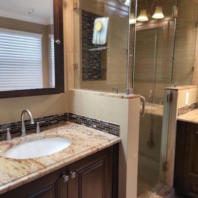 Building Photo - 509 Alejandro Ln