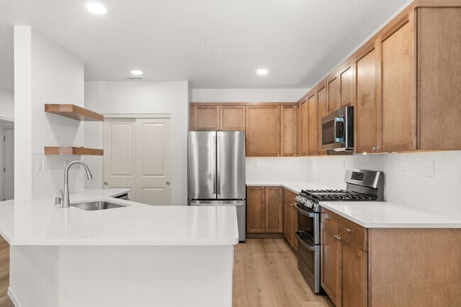 Building Photo - 8581 N Orch Ct