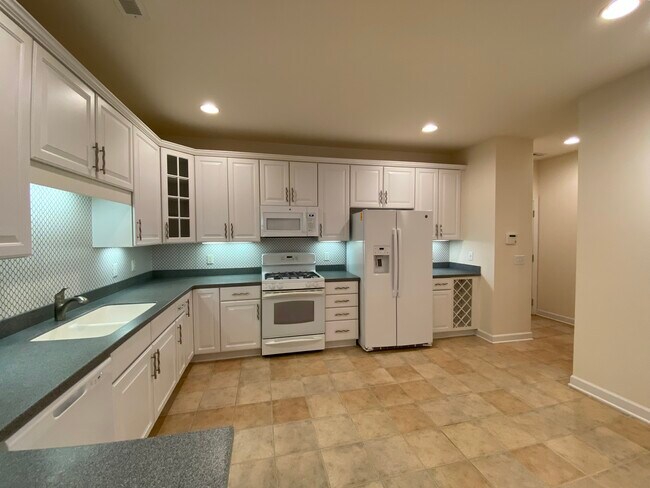 Building Photo - 4700 Ludwell Branch Ct