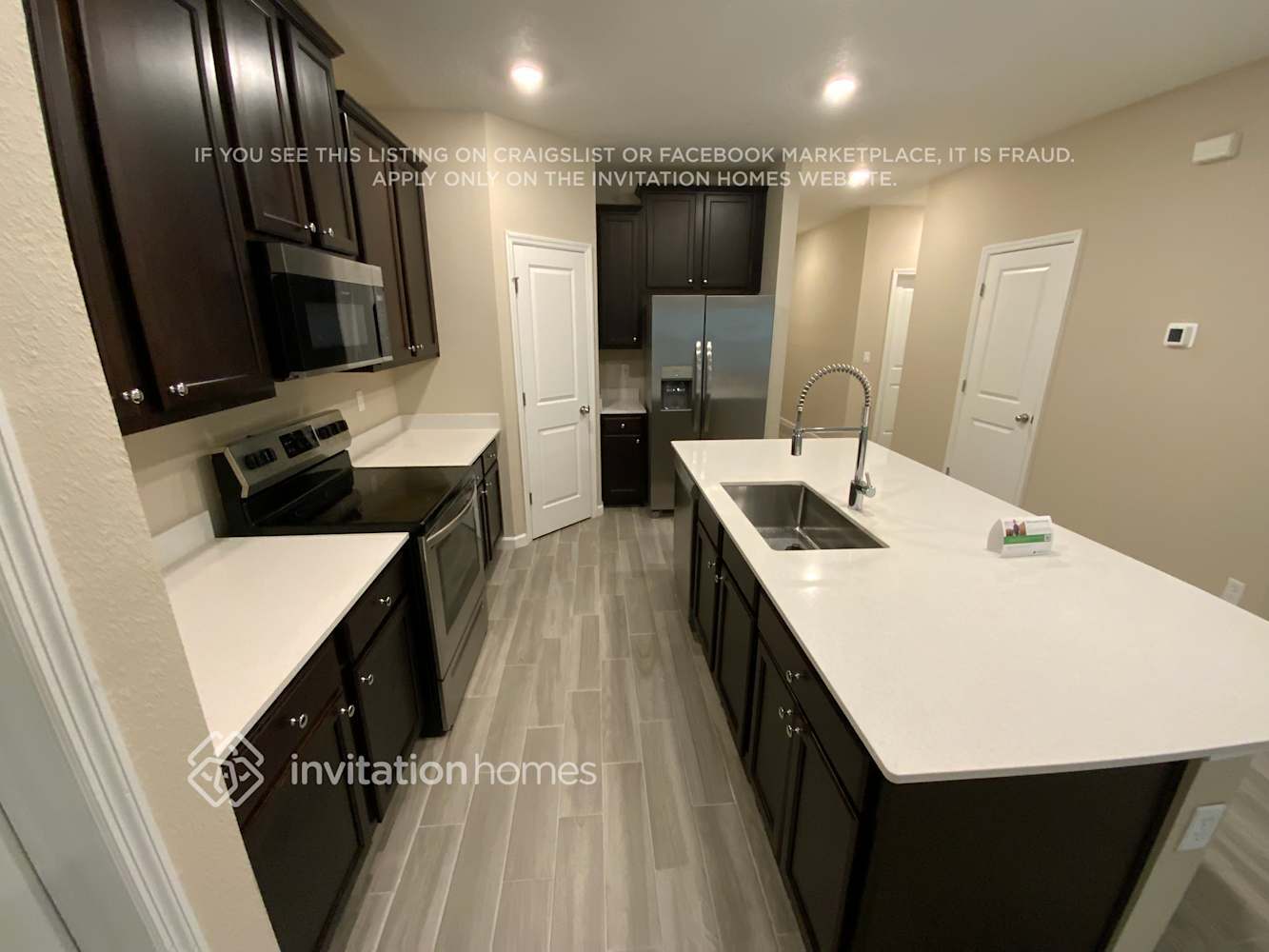 Building Photo - 2421 Laylas Wy