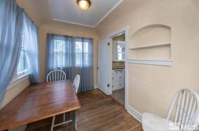 Building Photo - 308 College Ct