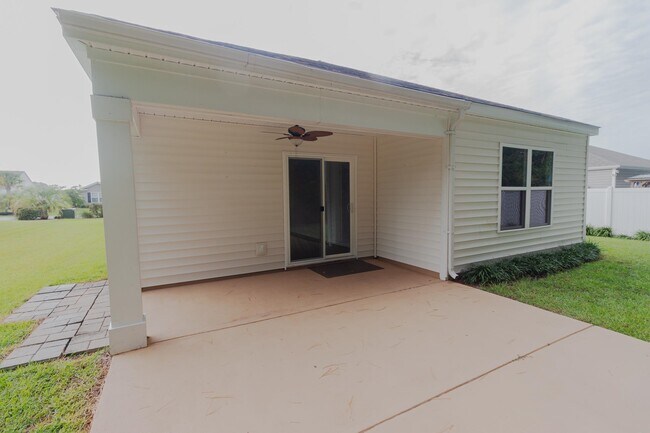 Building Photo - 591 Mossbank Loop