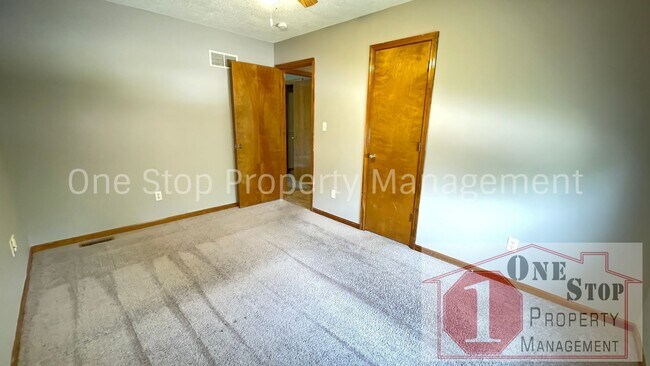 Building Photo - Beautiful 3 bedroom, 2 bathroom home in Le...