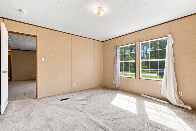 Building Photo - 188 Bradley Dr