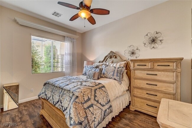 Building Photo - 209 Surtees Point St