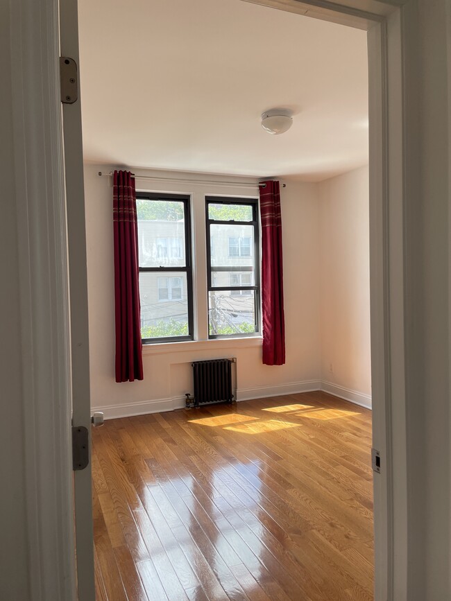 Building Photo - 5032 41st St