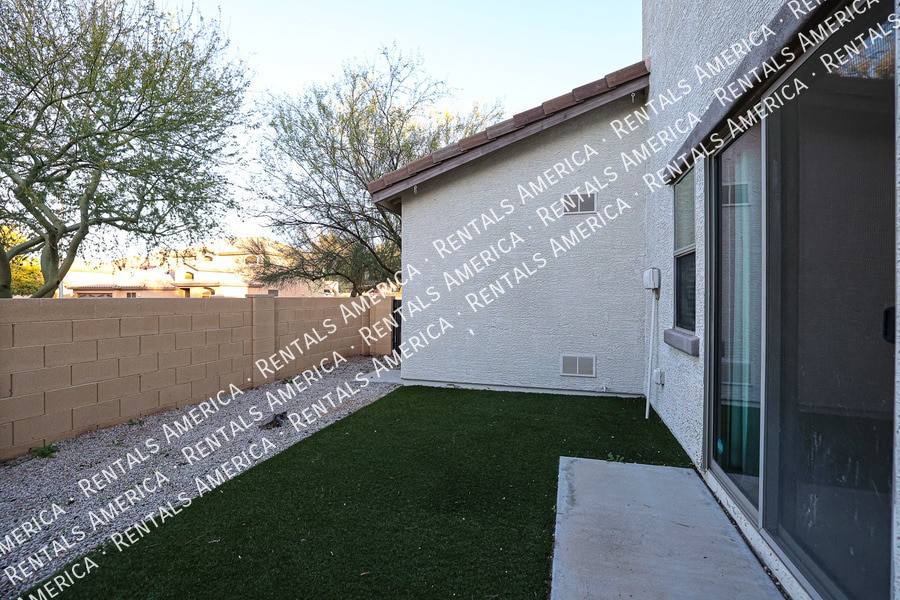 Building Photo - 22076 N 103rd Ln
