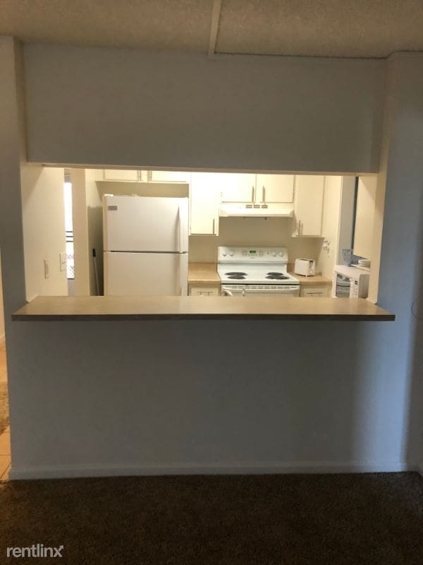 Building Photo - 3 br, 2 bath Condo - 341 E Surfside Dr