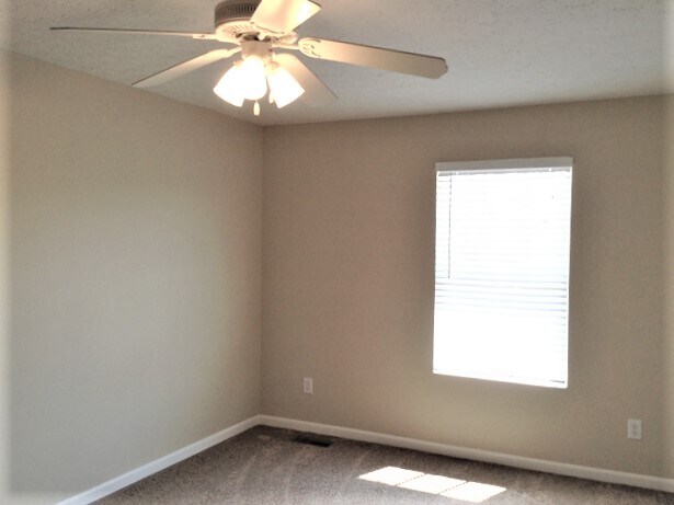 Building Photo - 2050 Apple Ridge Ct