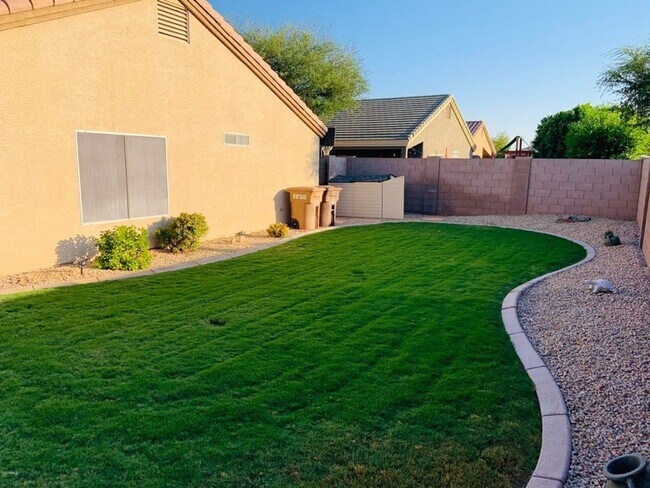 Building Photo - Nice 3 Bed, 2 Bath in Peoria