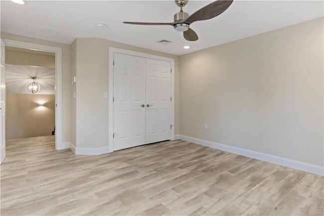 Building Photo - 595 St Paul St