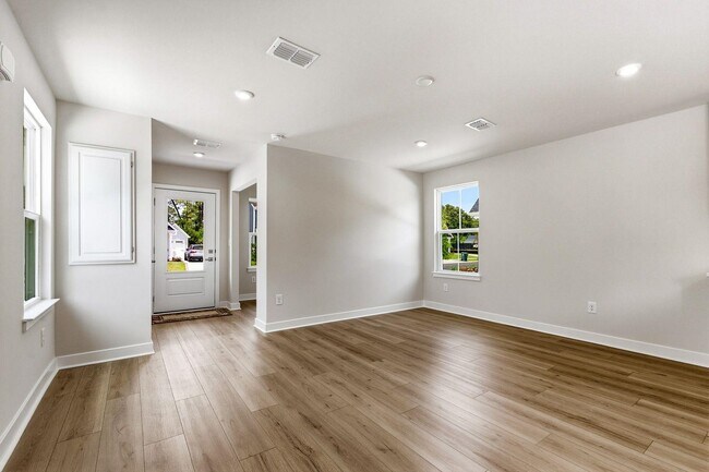 Building Photo - 2748 Rowyn St