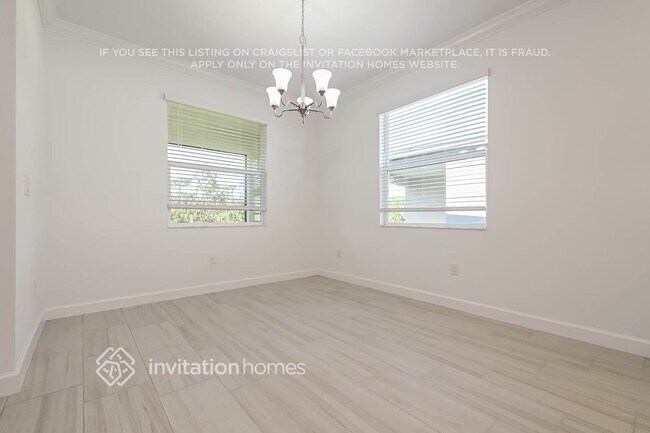 Building Photo - 14326 17 Ct E