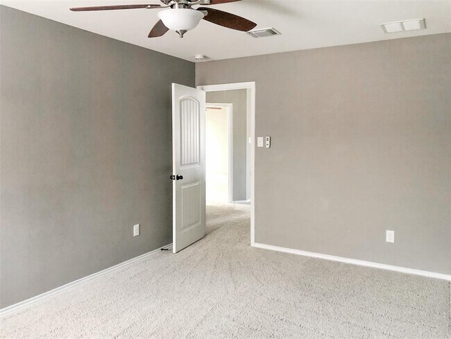 Building Photo - 1649 Bovina Dr