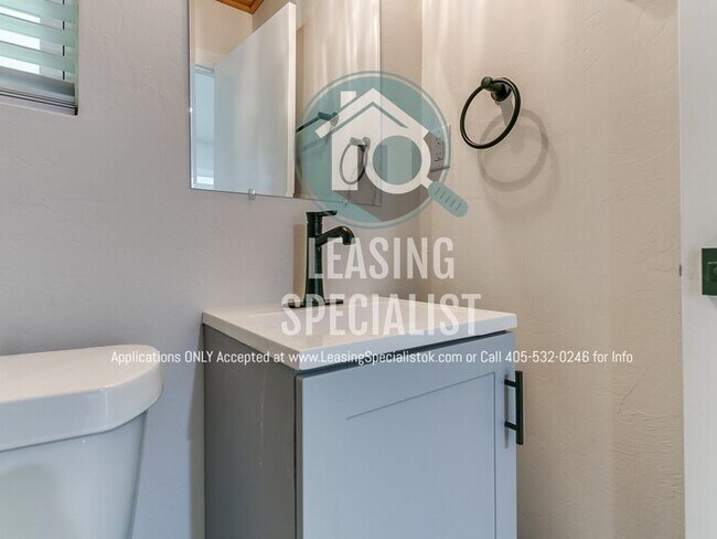 Building Photo - Norman 3 Bed 2 Bath New Custom Build Available for Immediate Move!!