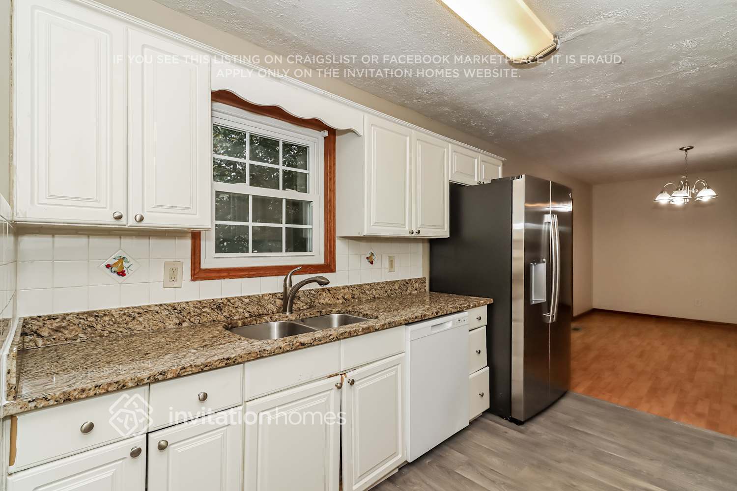 Building Photo - 3142 Country Lake Dr