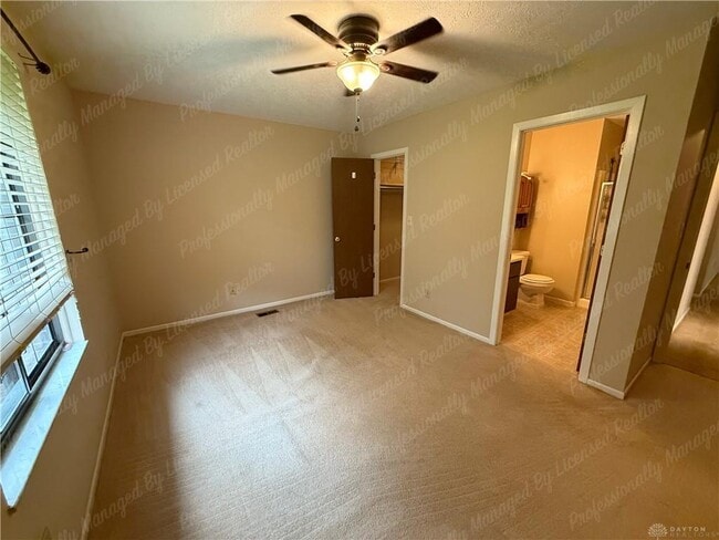 Building Photo - 4418-4420 Edelweiss Dr