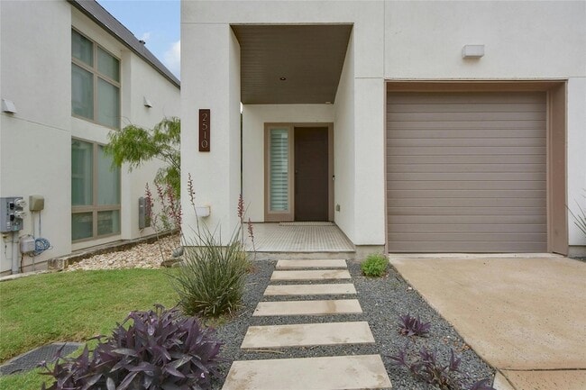 Building Photo - 2510 Sutherland St