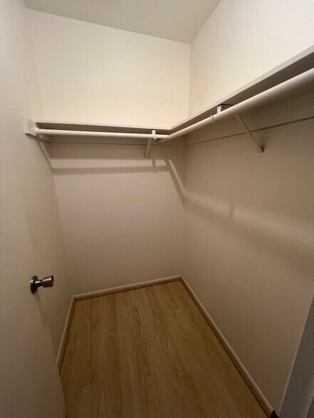 Main Bed Walk In Closet - 4435 S Stanley Pl
