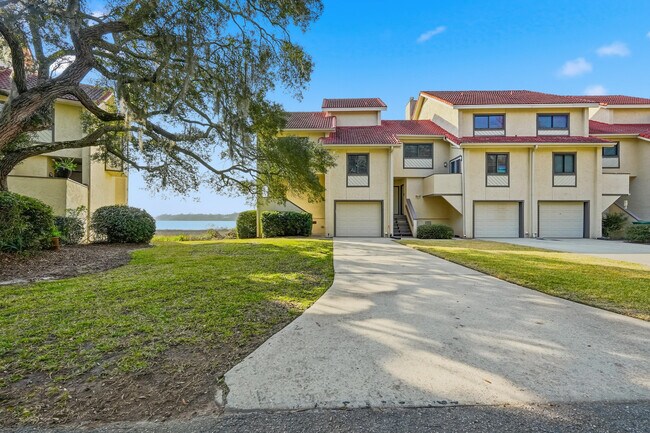 Building Photo - 7 Marina Cove Dr