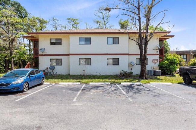 Building Photo - 2082 NW 43 Terrace
