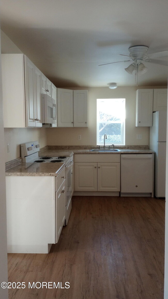 Building Photo - 179 Havens Bridge Rd