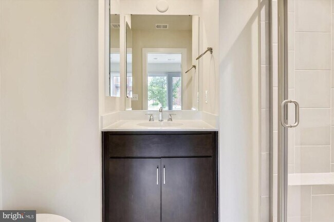 Building Photo - 8060 Red Hook St