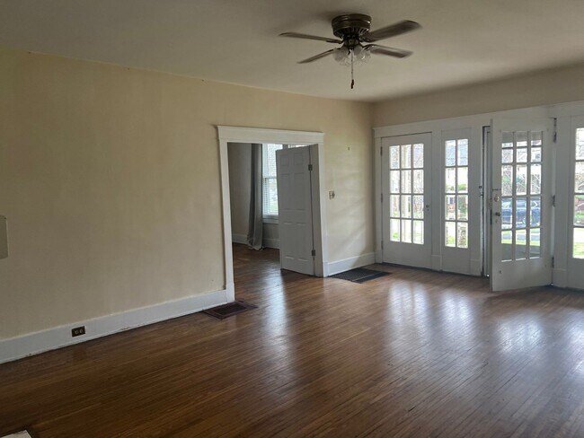 Building Photo - 2502 Blair Blvd