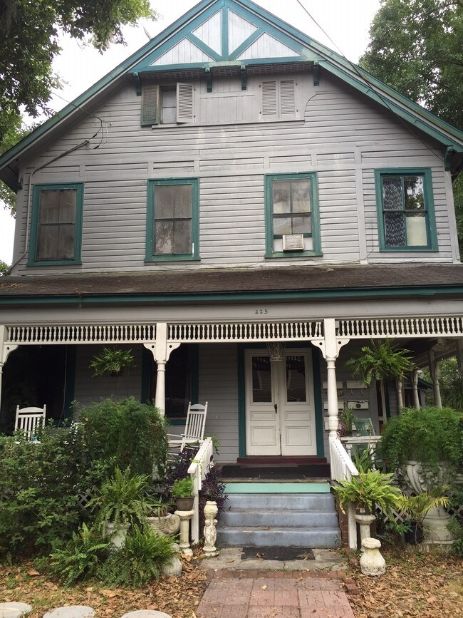 Primary Photo - 225 SW 3rd Ave