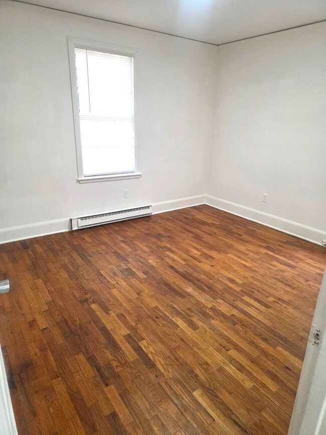 Building Photo - Two Bedroom Apt For Rent in Sumter SC! Two Weeks FREE!