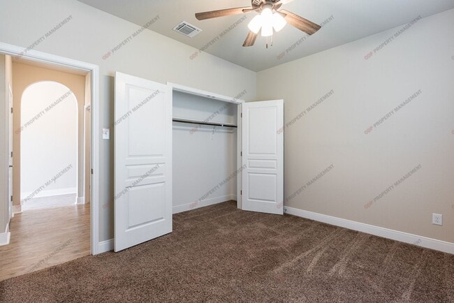 Building Photo - Magnificent home in Wyndham Hill Community!