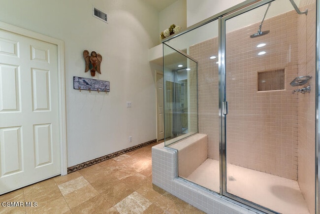 Building Photo - 2230 Memory Ln