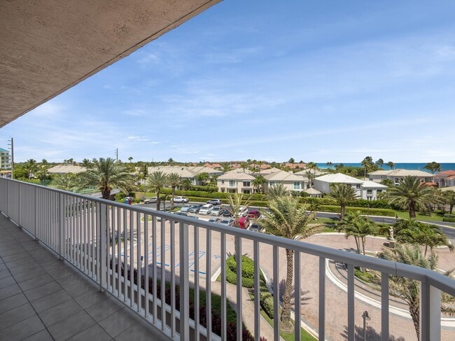 Building Photo - 700 Ocean Royale Way