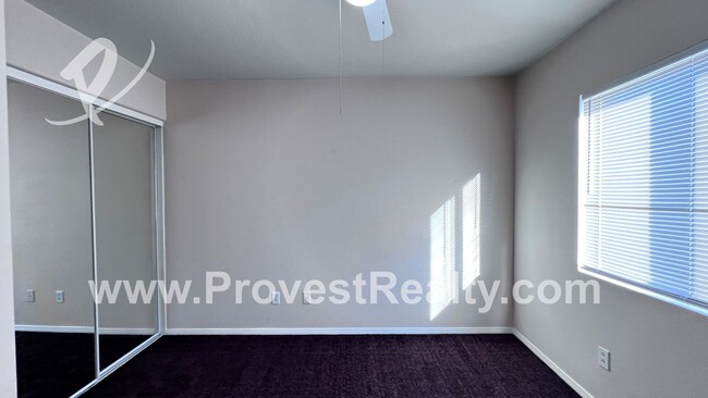 Building Photo - 4 Bed, 2.5 Bath Victorville Home!