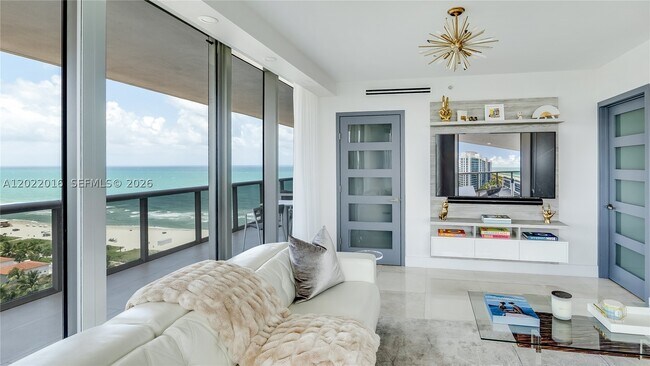 Building Photo - 5875 Collins Ave