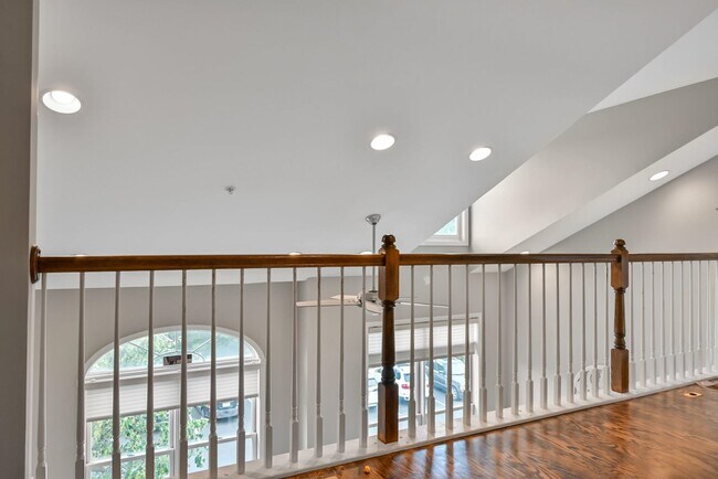 Building Photo - 172 Price Ct