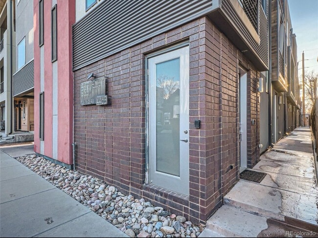 Building Photo - 4463 Tennyson St