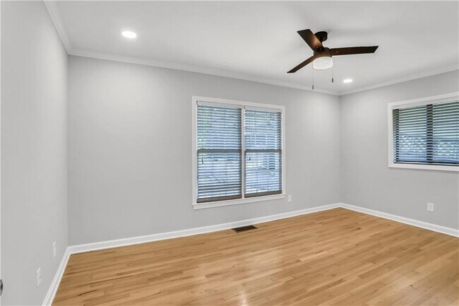 Building Photo - 2925 Arden Rd NW