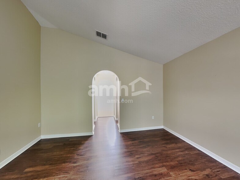 Building Photo - 1605 Pickard Cir