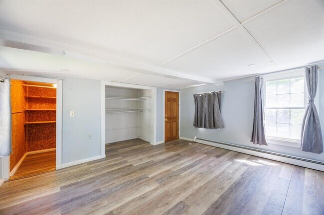 Building Photo - 59 Middle Rd