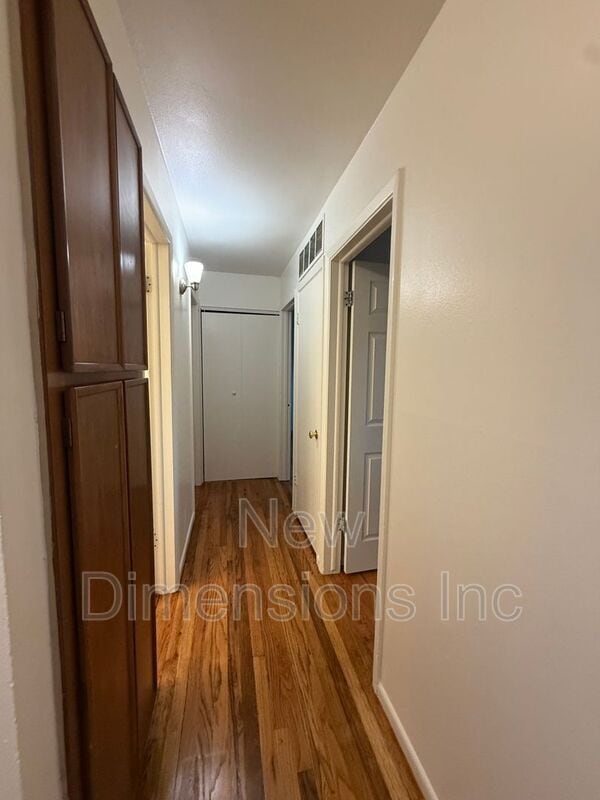 Building Photo - 3234 Heights Dr