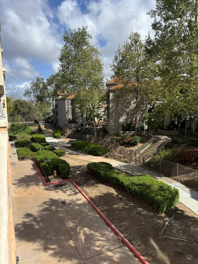 Building Photo - 1 bedroom 1 ba in Mission Valley, Availabl...