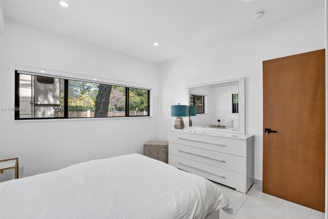 Building Photo - 3000 Riverland Rd