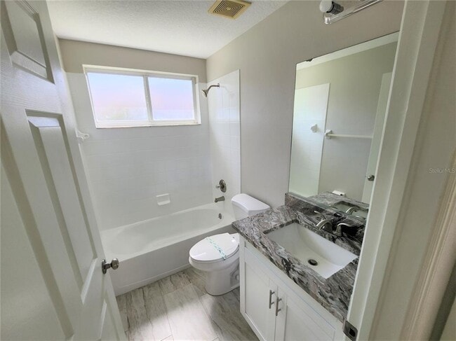 Building Photo - 22124 Bell Harbor Dr