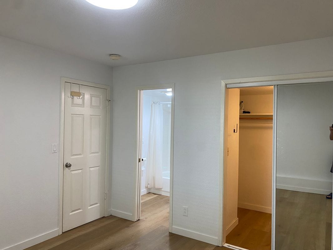 Building Photo - 81 Camelot Ct