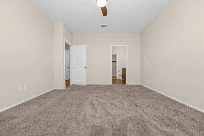 Building Photo - 400 Bedford Falls Ln