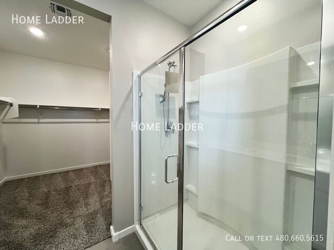 Building Photo - 41645 W Driftwood Ln