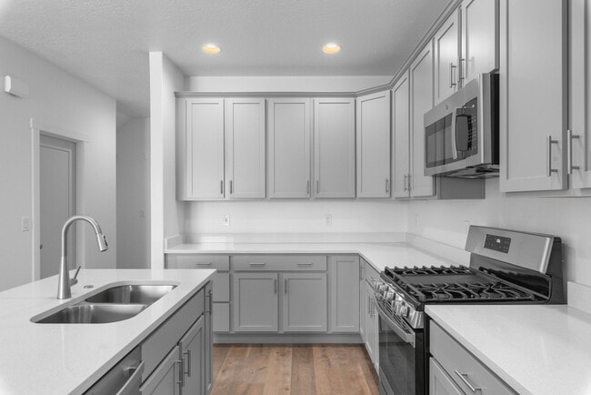 Building Photo - Dry Creek Highlands Towns - 6606